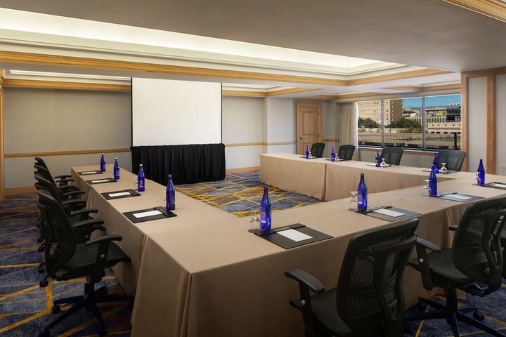Meeting facility