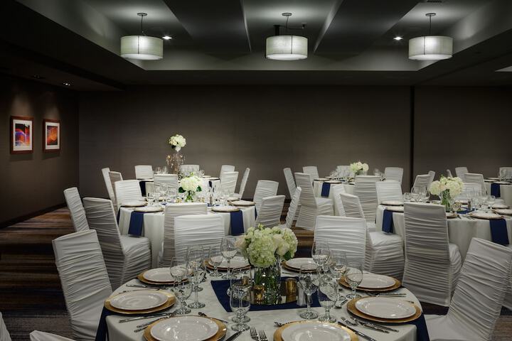 Ballroom/Hall 41 of 52