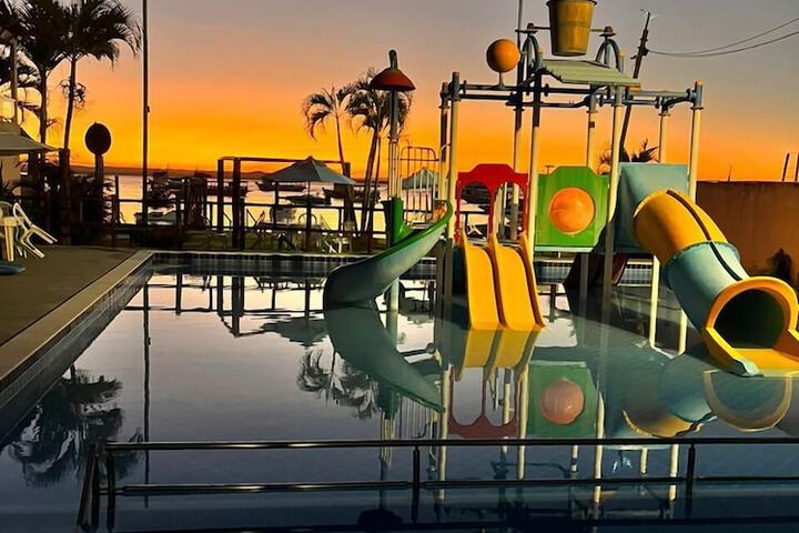Pool 21 of 36