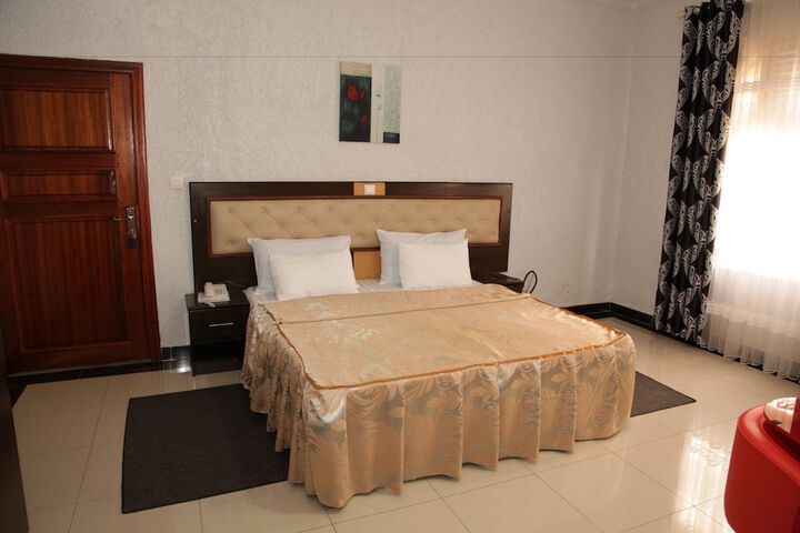 Room 18 of 60