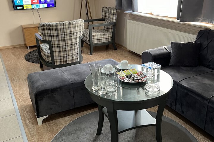 Room 33 of 50