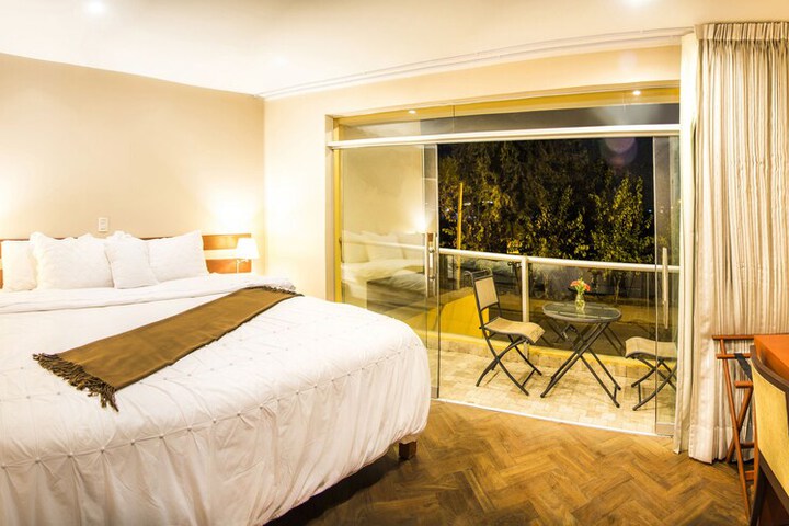 Room 15 of 38