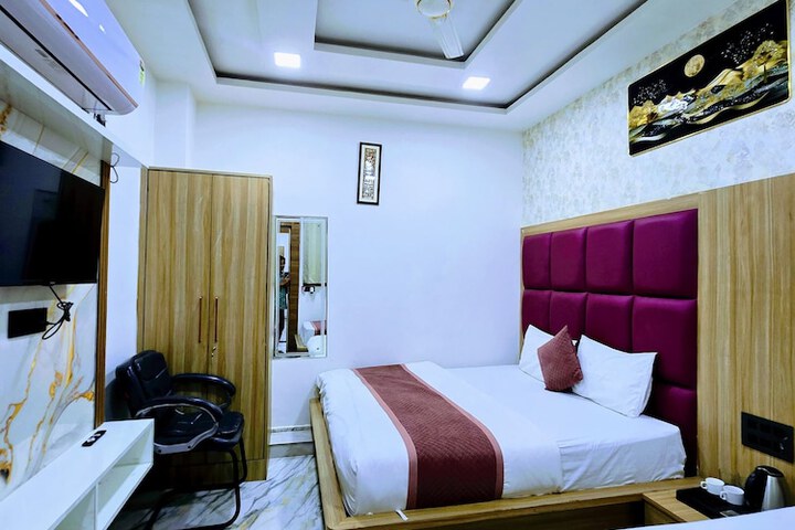 Room 15 of 60