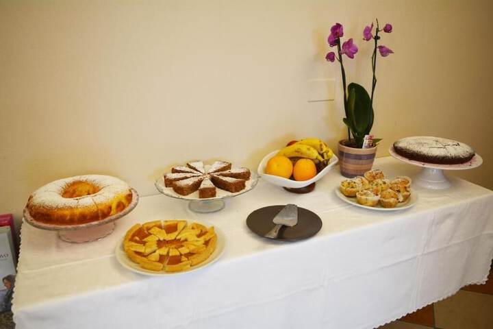 Dining 40 of 63