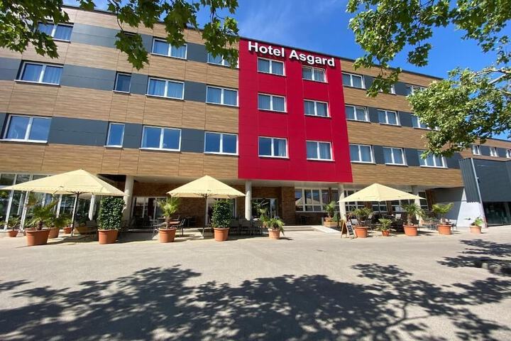 Hotel 27 of 28
