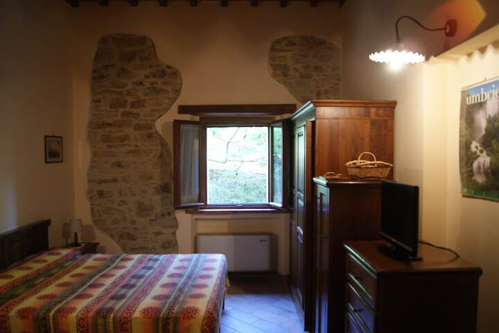Room 7 of 75