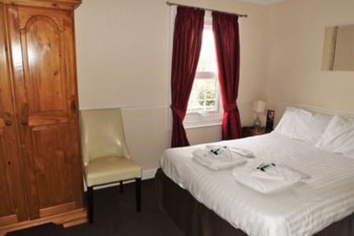 Room 27 of 47
