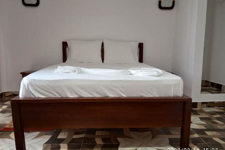 Room 6 of 7