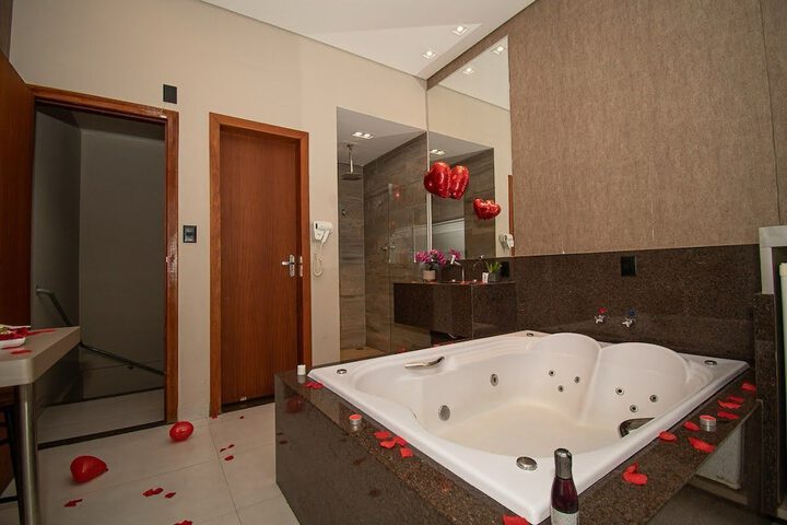 Room 17 of 52