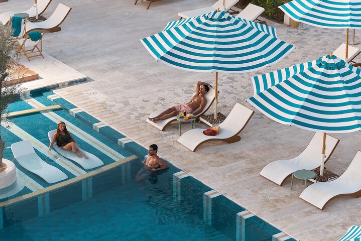 Pool 107 of 241