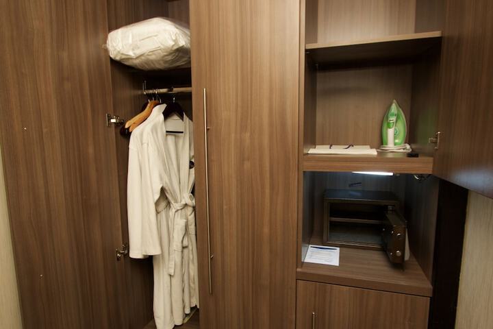 Room 41 of 81
