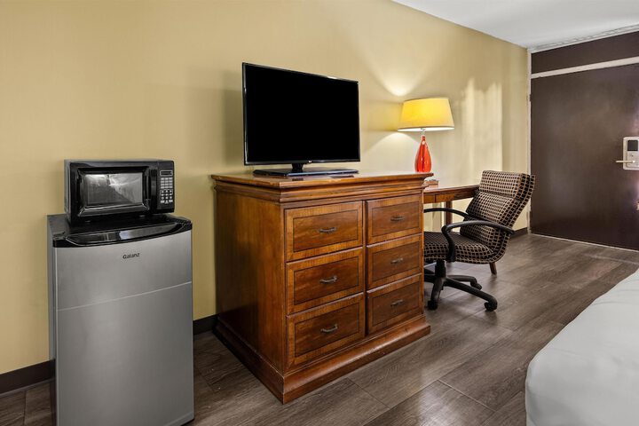 Room 19 of 33