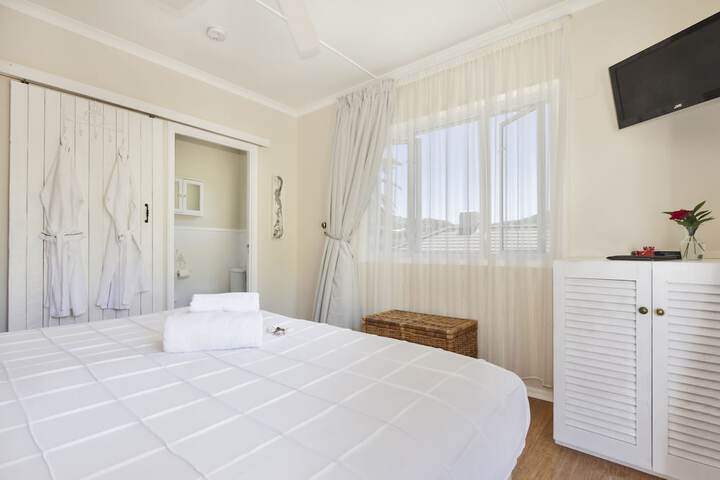 Room 6 of 47