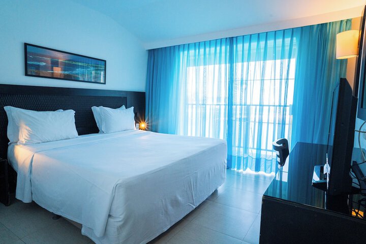 Room 5 of 108