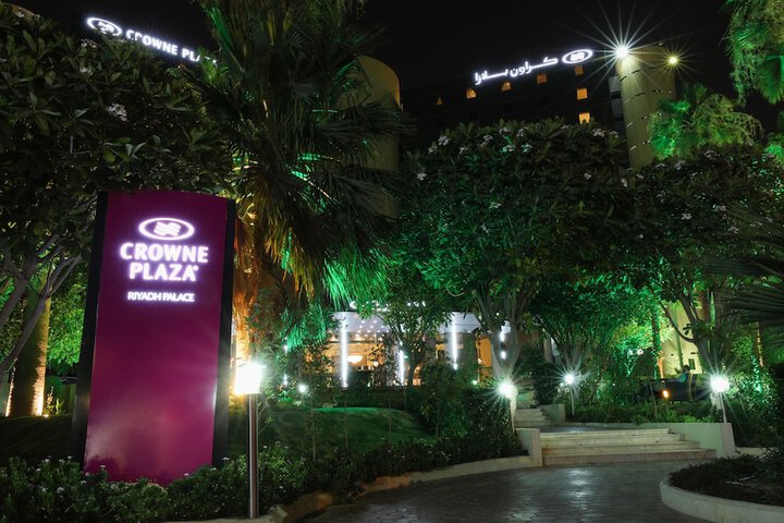 Hotel Exterior 114 of 119