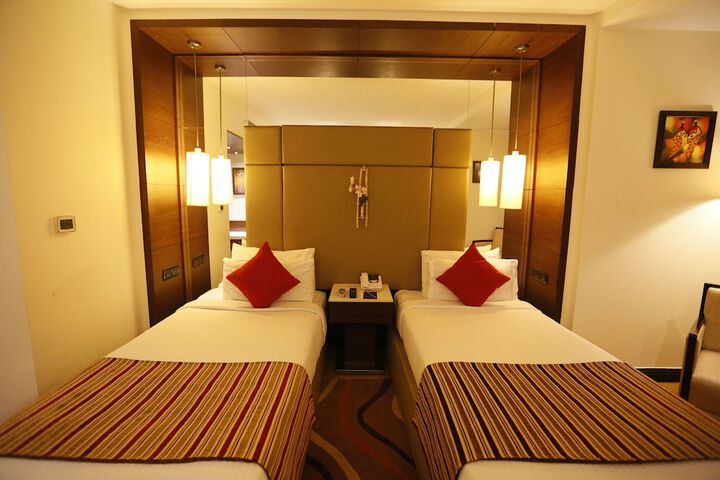 Room 16 of 52
