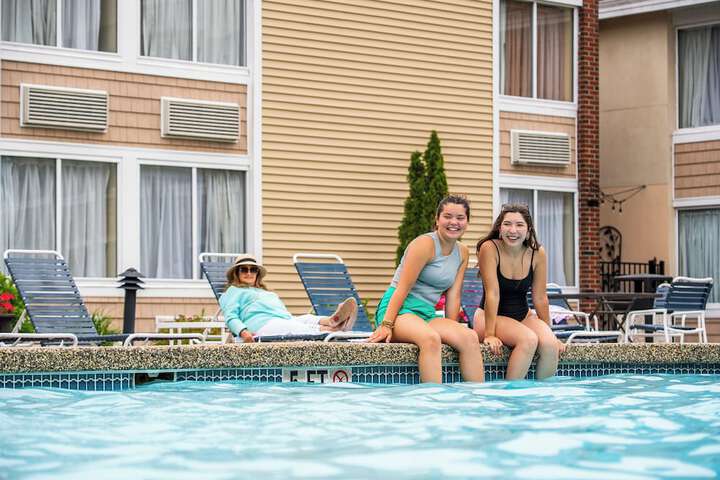 Pools & Facilities