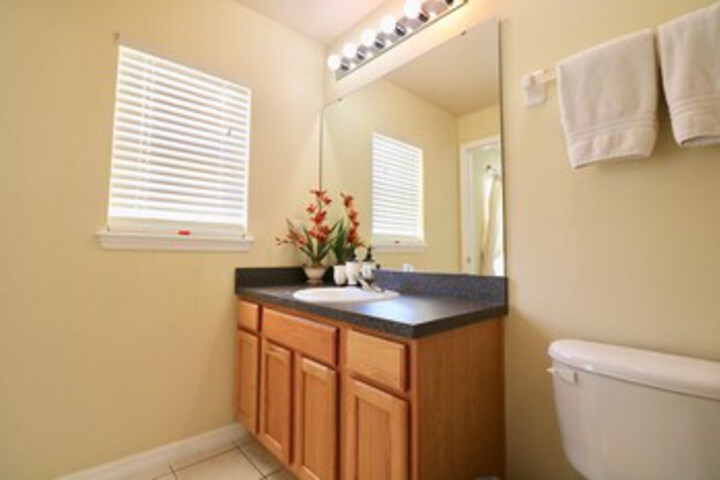 Room 5 of 25