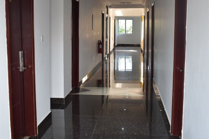 Ballroom/Hall 24 of 30
