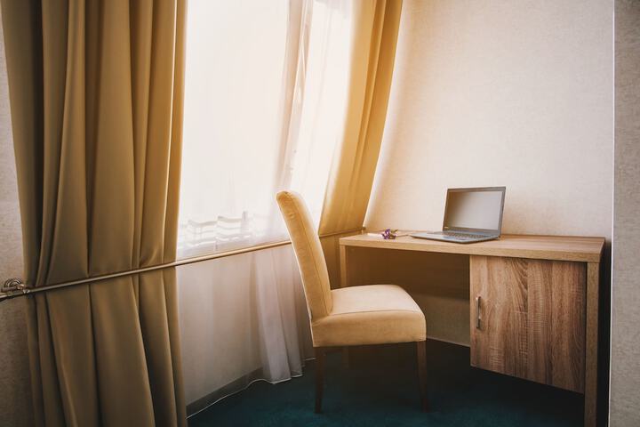 Room 42 of 70
