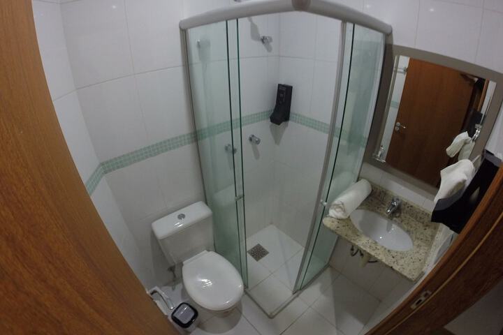 Room 7 of 9