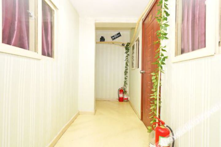 Hotel Interior 4 of 13