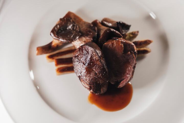 Dining 94 of 146