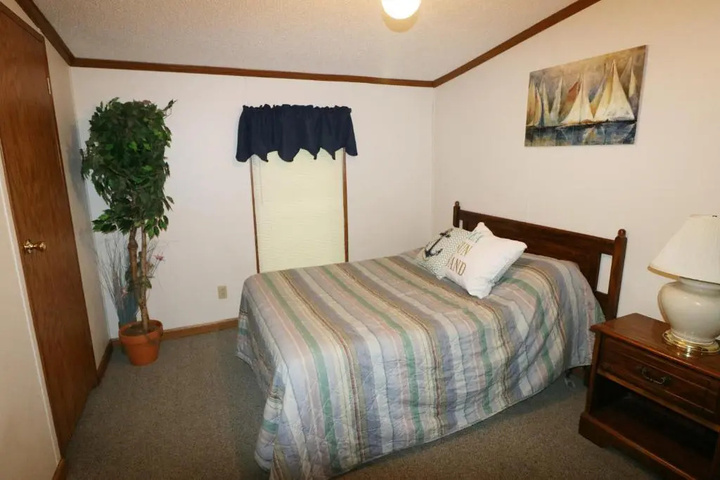 Room 11 of 14