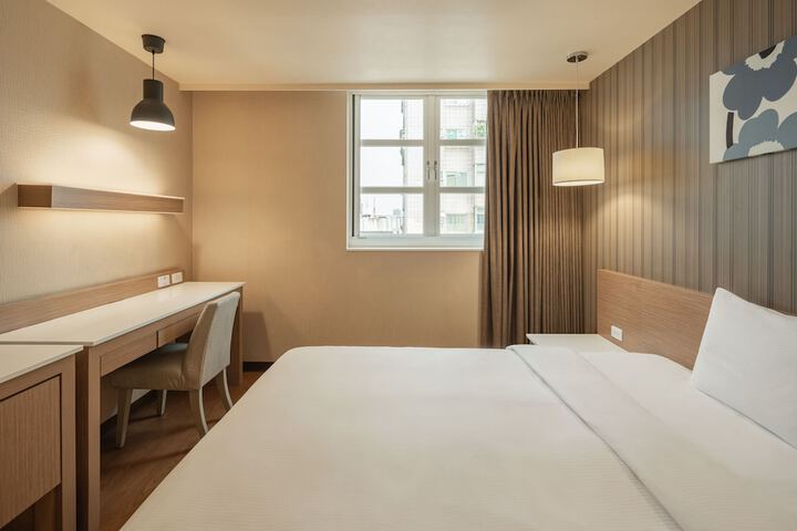 Room 27 of 55