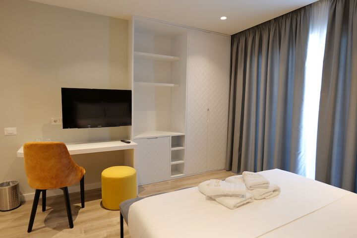 Room 40 of 171