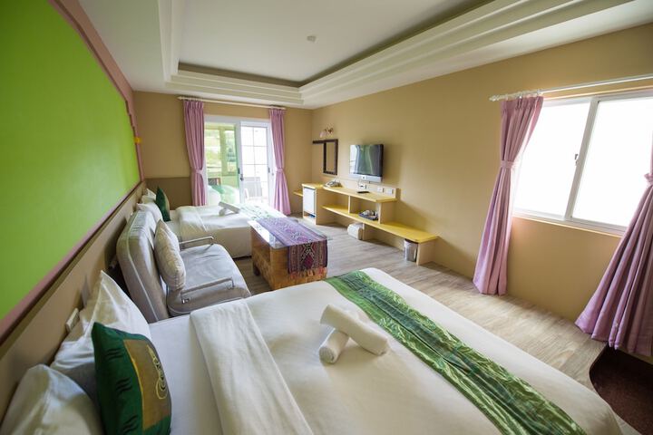 Room 6 of 44