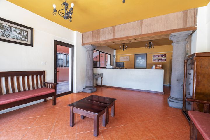 Meson Real Hotel & Suites