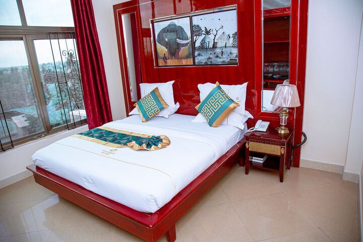 Room 8 of 35