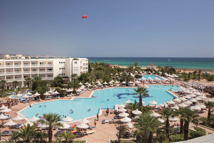 Hotel Pool