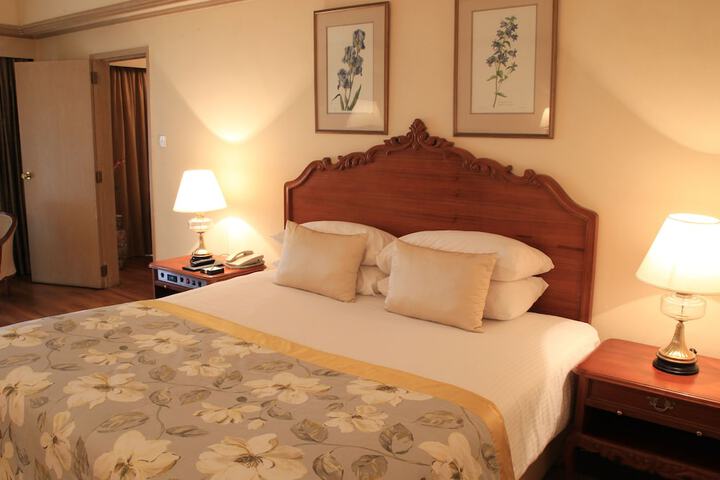 Room 28 of 78