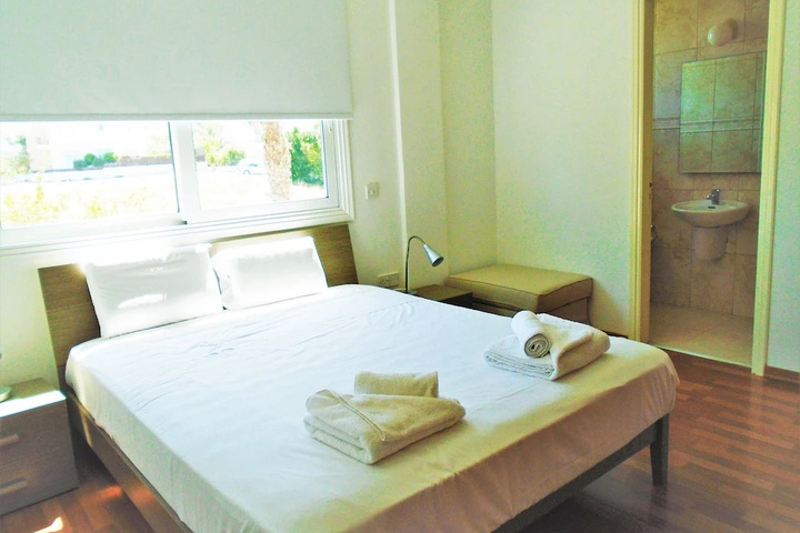 Room 6 of 22