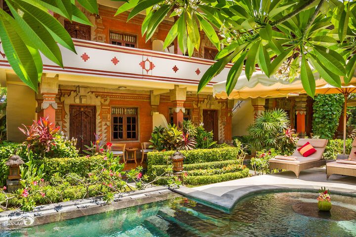 Pool Hotel