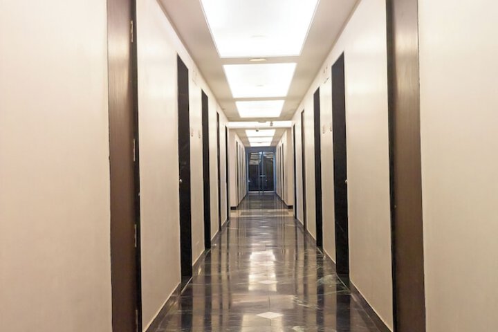 Ballroom/Hall 84 of 94