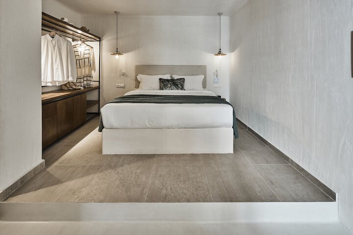 Room 51 of 174