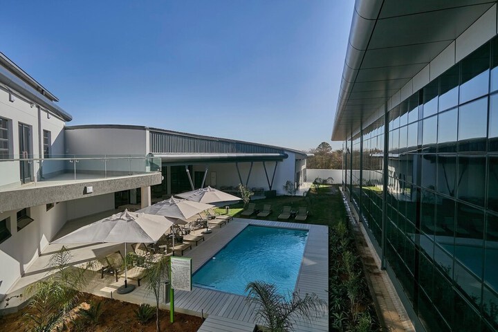 Pool 89 of 171