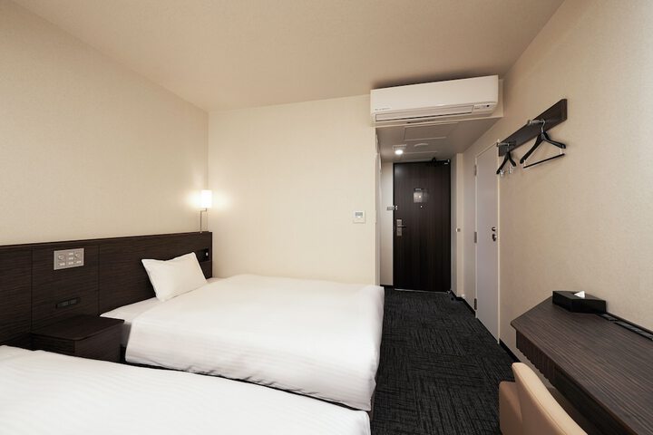 Room 20 of 49
