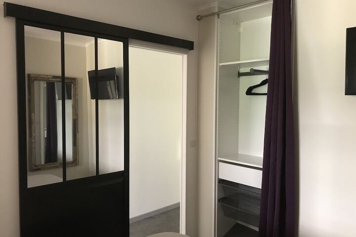 Room 6 of 88
