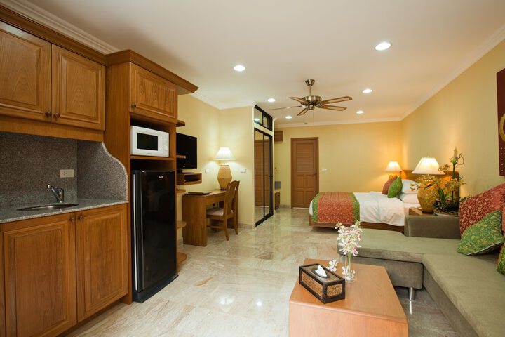 Room 14 of 60