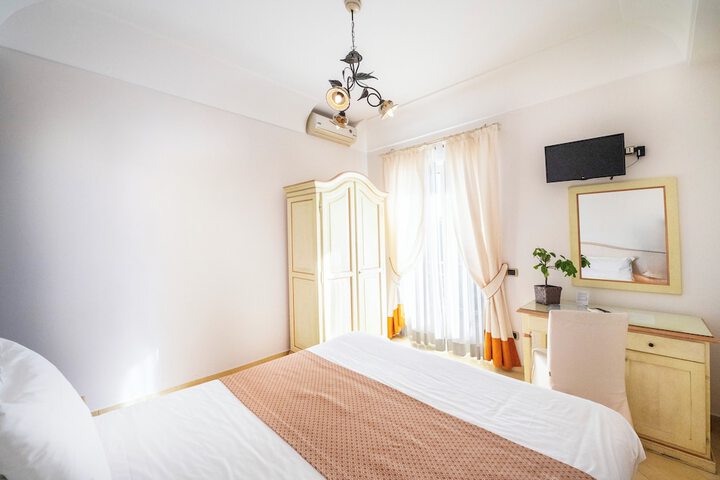 Room 30 of 71