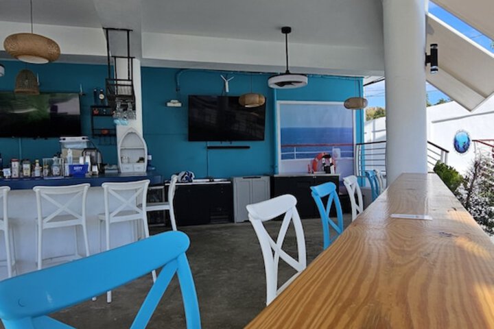 Lounge 62 of 71