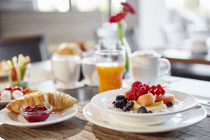 Breakfast/Coffee Service 30 of 38