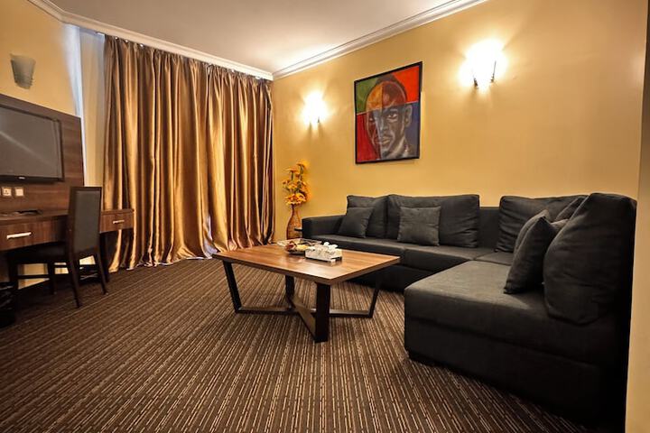 Room 20 of 48