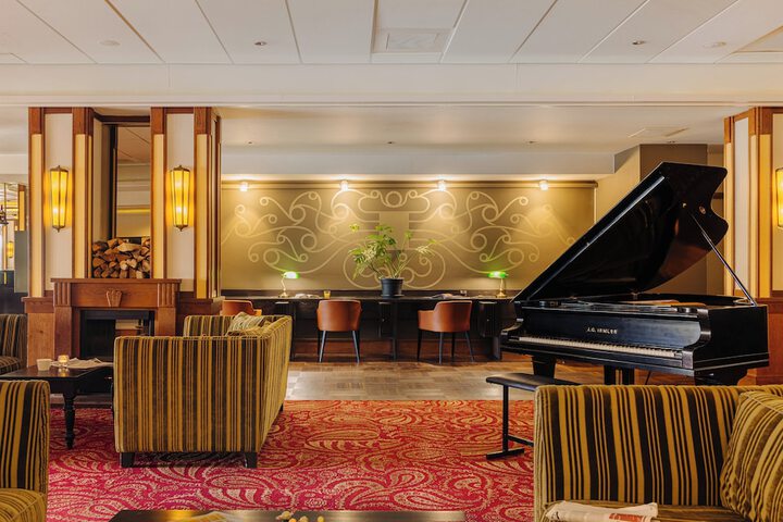 Hotel Lobby