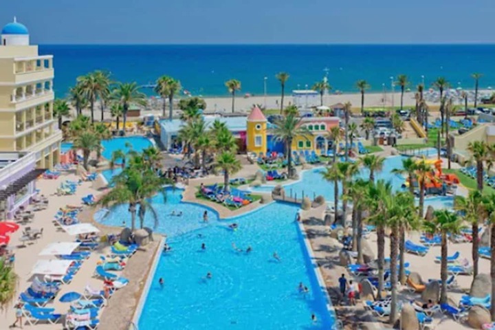 Photo of Mediterráneo Bay Hotel & Resort
