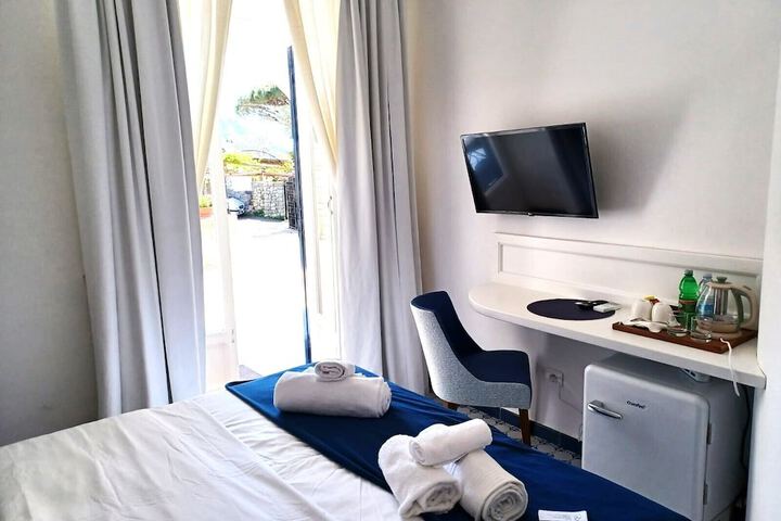 Room 63 of 246